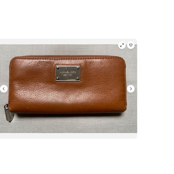 MICHAEL Michael Kors Brown Pebbled Leather Gold Logo Zip Clutch Wallet - Picture 1 of 3
